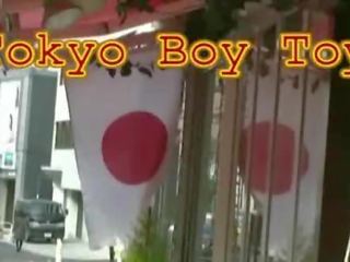 Tokyo leketøy gutt. kokk runking scene.