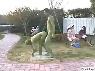 Verde japonesa jardín statues joder en público