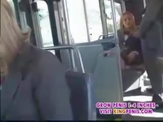 Ado faire elle en une autobus avec asiatique guy2