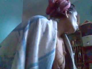 هندي عمتي يلبس saree بعد حمام