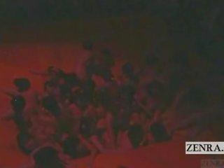 Subtitled tohutu rühm kohta jaapani nudists õli maadlemine
